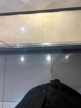 CrazzyChicks on StripChat