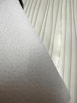 CrazzyChicks on StripChat