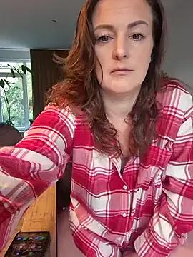 cumtomama on StripChat