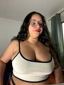 CurlyGirl_1 on StripChat