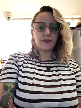 CurvyLust_x's avatar