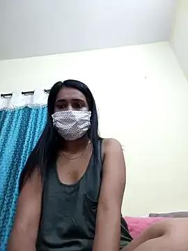 Curvyqueenz on StripChat