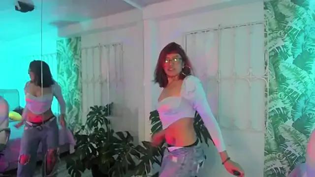 cute_hollywood on StripChat