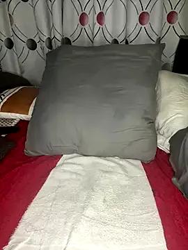 CynnxxxBarb on StripChat