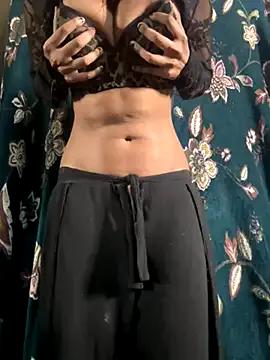 DAMinii_ on StripChat