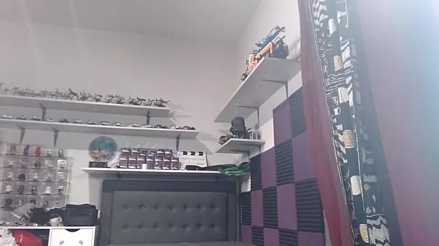 danasantoreal on StripChat