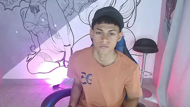 deivid_bigcock1 on StripChat
