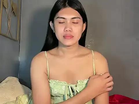 Delicate_Savannah on StripChat