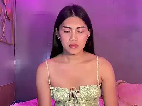 Delicate_Savannah on StripChat