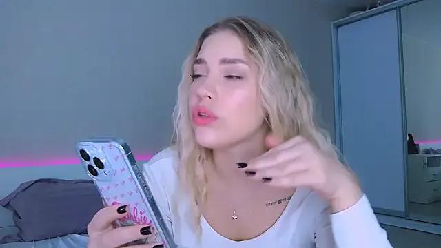 DIANAxxxDIAMOND on StripChat