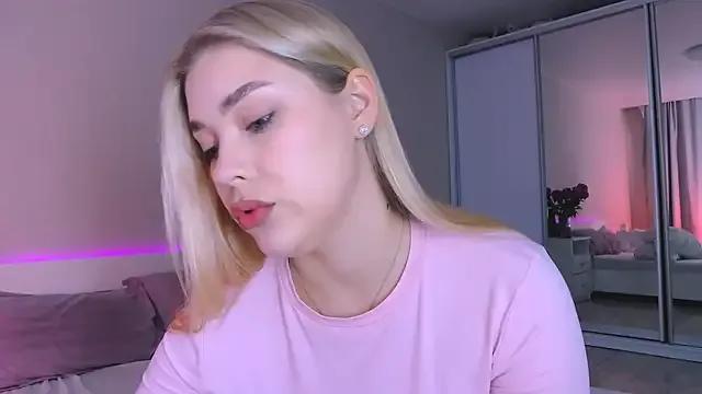 DIANAxxxDIAMOND on StripChat
