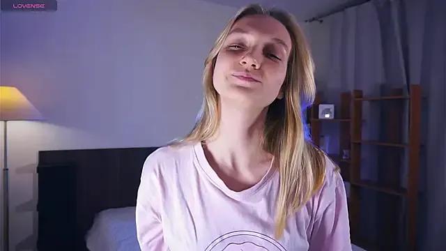 DierdreJacobsohn on StripChat