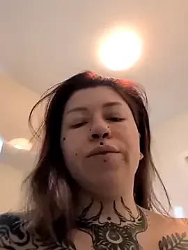 divine_eve on StripChat