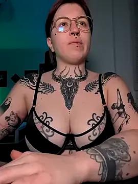 divine_eve on StripChat