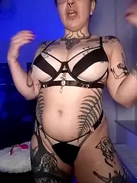 divine_eve on StripChat