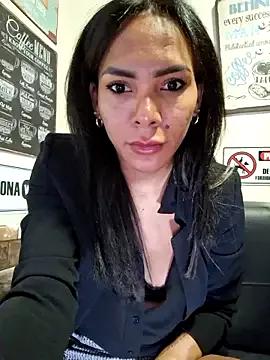 Doll_Loren on StripChat