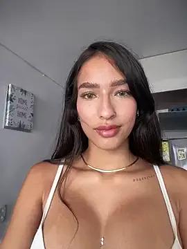 DulceLenns on StripChat