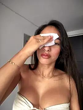 DulceLenns on StripChat