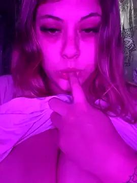 Dulceluz_420 on StripChat