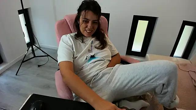 Dyana_Kaylinn on StripChat