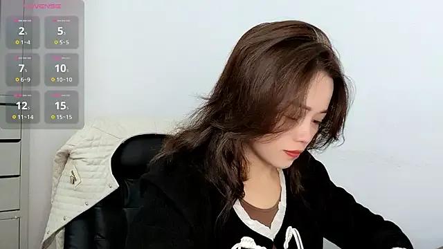 Ella-61 on StripChat