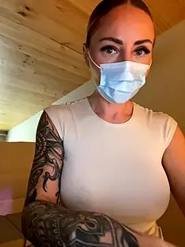 EmaSalis on StripChat