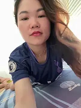 Emily_9xx on StripChat