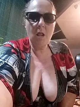 eroticjessitop on StripChat