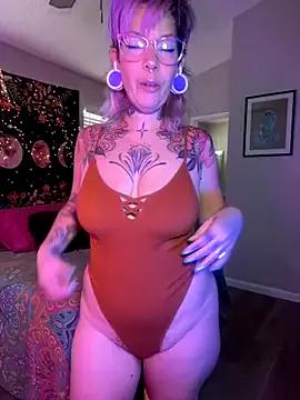 Eva_Monroe- on StripChat