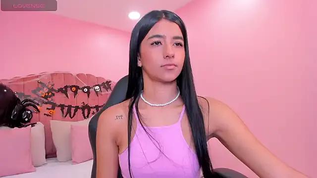 eva_roseee on StripChat