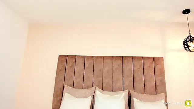 eva_roseee on StripChat