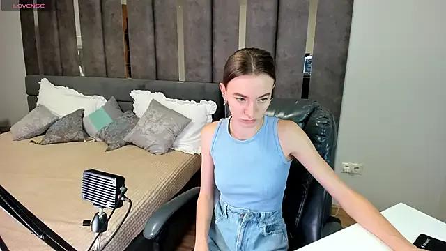 EvaToniz on StripChat