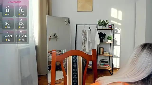 FaaBinaa on StripChat