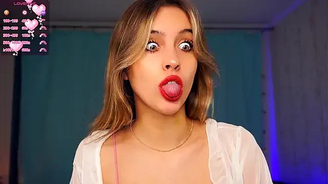 FannyHewson on StripChat