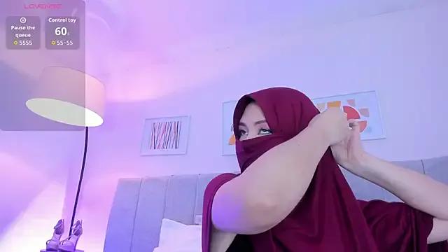 fatiima_ on StripChat