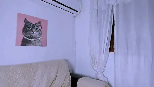 Fernanda_brown18 on StripChat