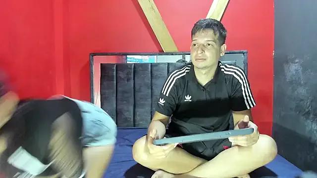 FerneyManti on StripChat