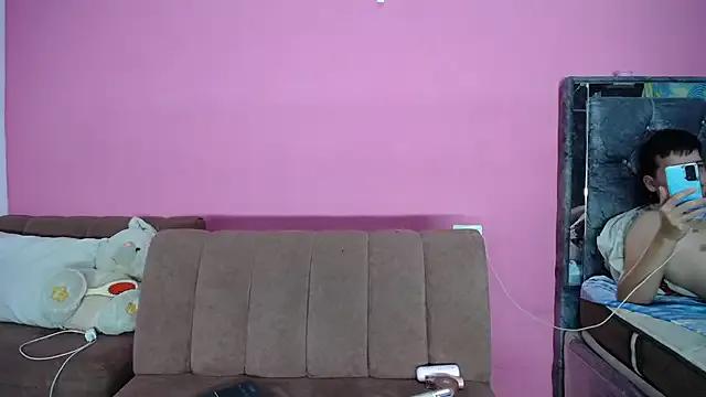 FerneyManti on StripChat