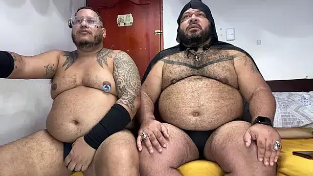 FetishBearsBig on StripChat