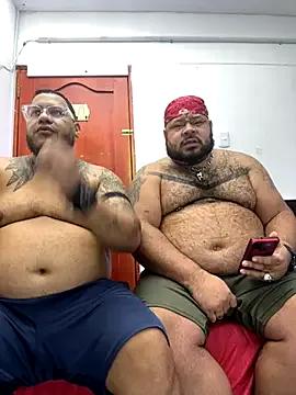 FetishBearsBig on StripChat