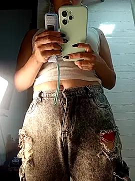 Fox_Roxxan on StripChat