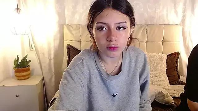 fyreandfox_ on StripChat