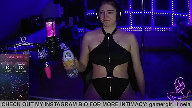 Gamergirl-Linela on StripChat