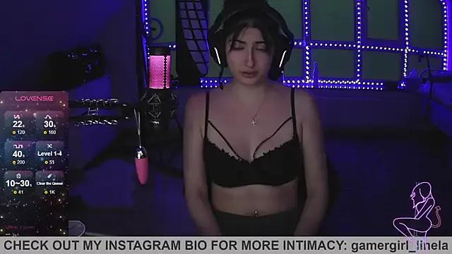 Gamergirl-Linela on StripChat