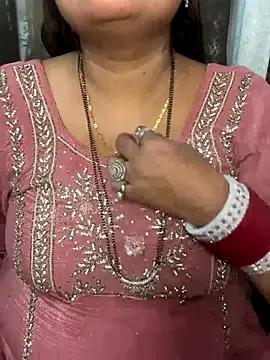 GEET-LOVE on StripChat