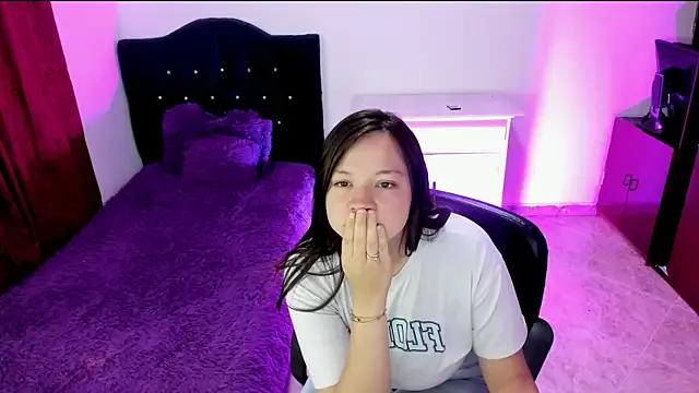 Gia_atm_ on StripChat