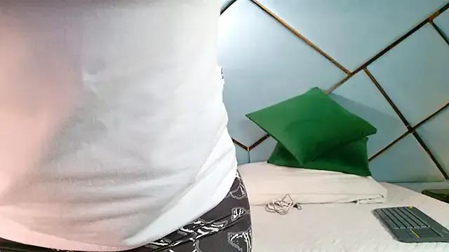 giorgia_13 on StripChat