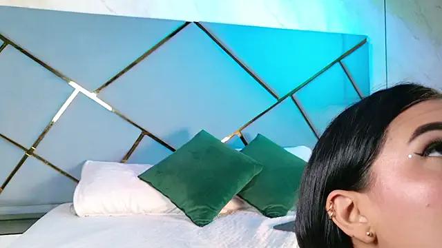 giorgia_13 on StripChat