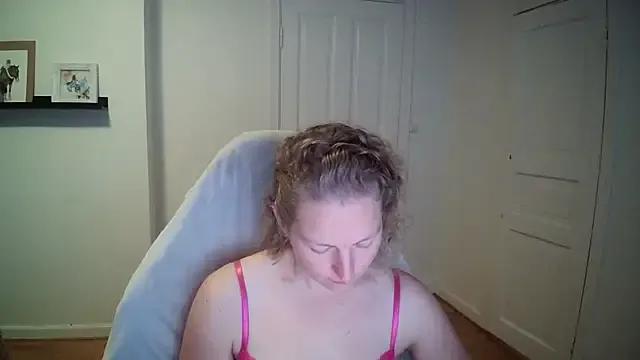 Girlnina-1995 on StripChat