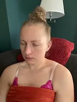 Girlnina-1995 on StripChat